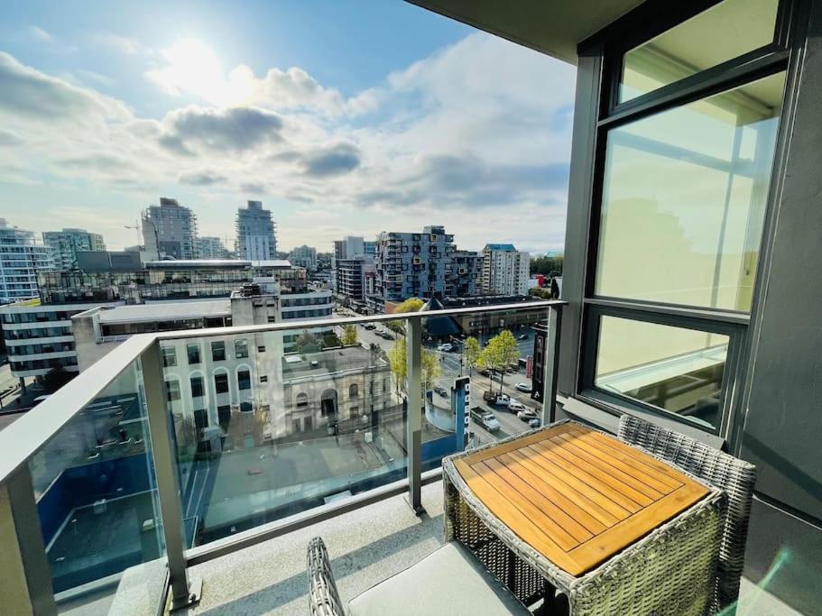Modern 2 Bedroom Ocean Views Victoria Downtown Free Parking Exteriér fotografie