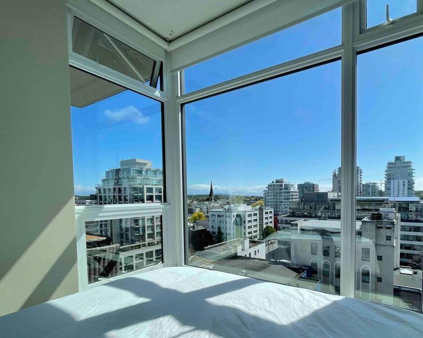 Modern 2 Bedroom Ocean Views Victoria Downtown Free Parking Exteriér fotografie