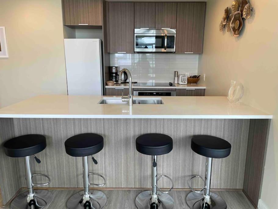Modern 2 Bedroom Ocean Views Victoria Downtown Free Parking Exteriér fotografie